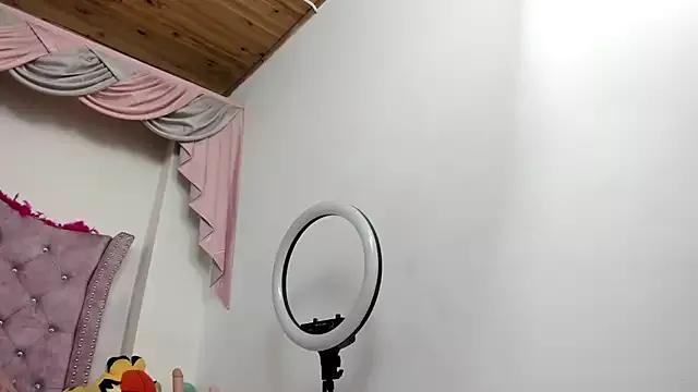 _Abby_white_ from StripChat is Freechat