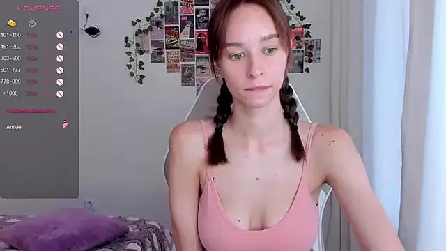 _Alissaa from StripChat is Freechat