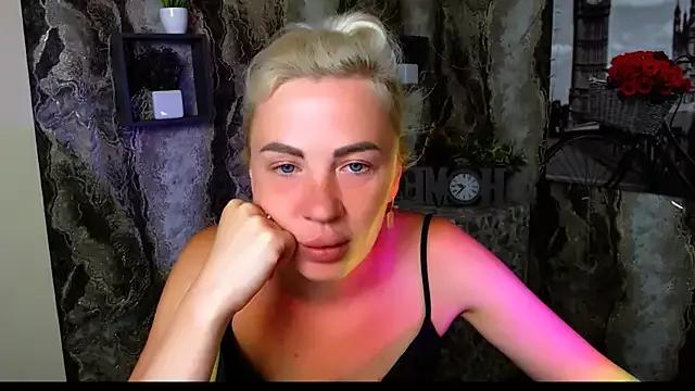 _AmandaGold_ from StripChat is Freechat