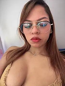 Entertain your itch for girls livestreamers with our collection of stunning models, skilled in the art of temptation and delight.