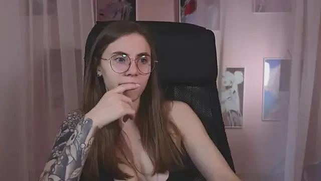 Entertain your itch for girls livestreamers with our collection of stunning models, skilled in the art of temptation and delight.