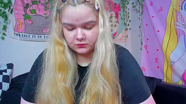 _CandyM1lky_ from StripChat is Freechat