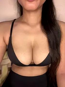_juliaa04 from StripChat is Freechat