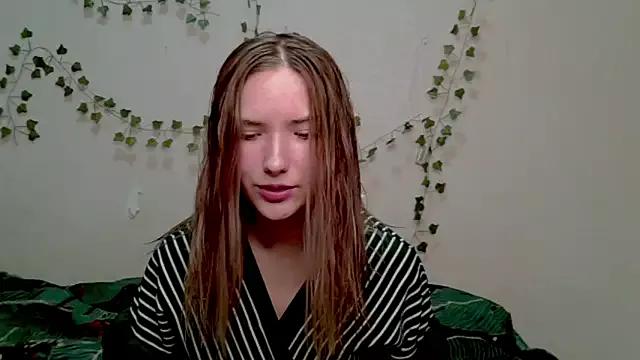 _kikiclark__ from StripChat is Freechat