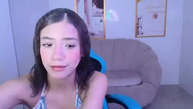 _Lexi_b from StripChat is Freechat
