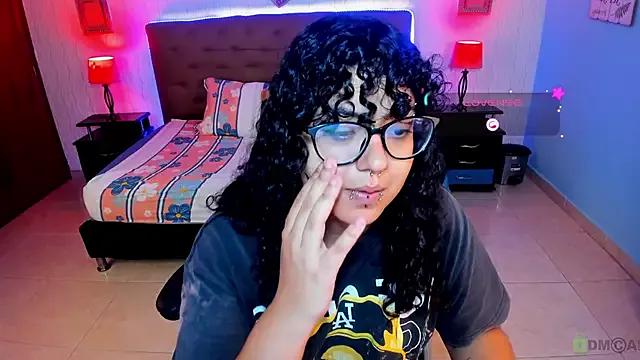 _Lilly_miller from StripChat is Freechat