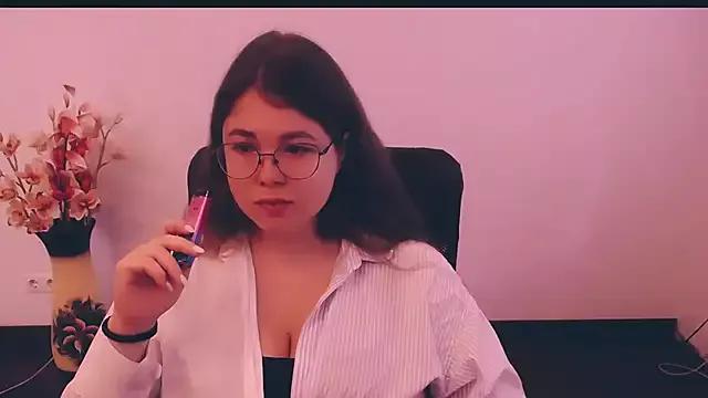 _Lovely_Mary from StripChat is Freechat