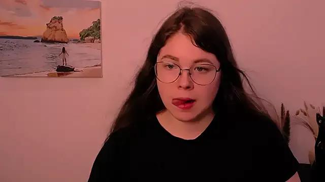 _Lovely_Mary from StripChat is Freechat