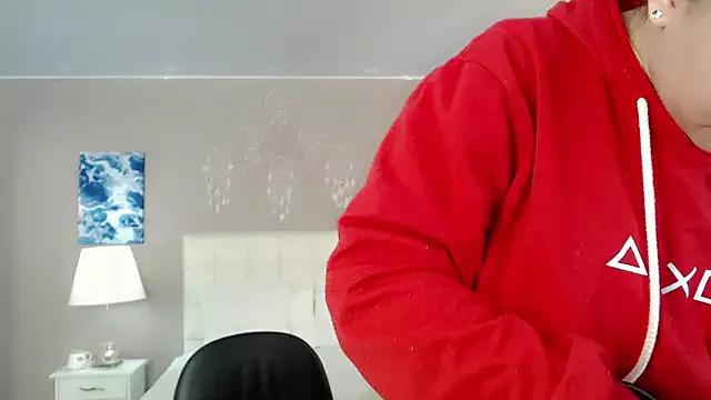 _Maddison_Ivanova_ from StripChat is Freechat