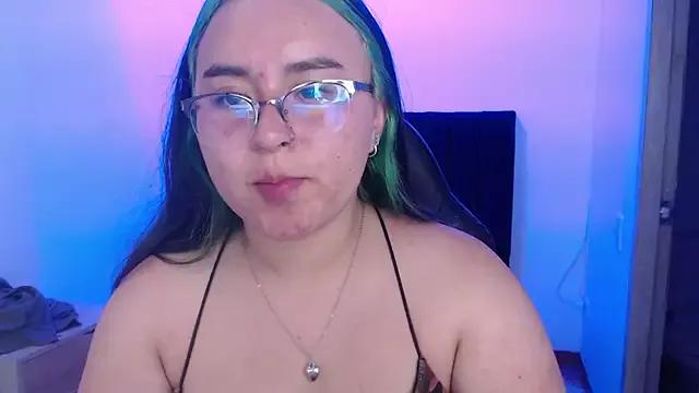 Entertain your itch for girls livestreamers with our collection of stunning models, skilled in the art of temptation and delight.