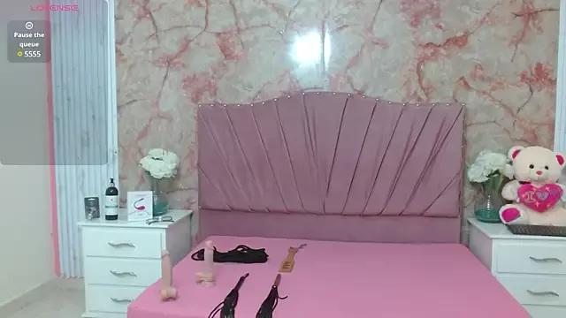 Entertain your itch for girls livestreamers with our collection of stunning models, skilled in the art of temptation and delight.