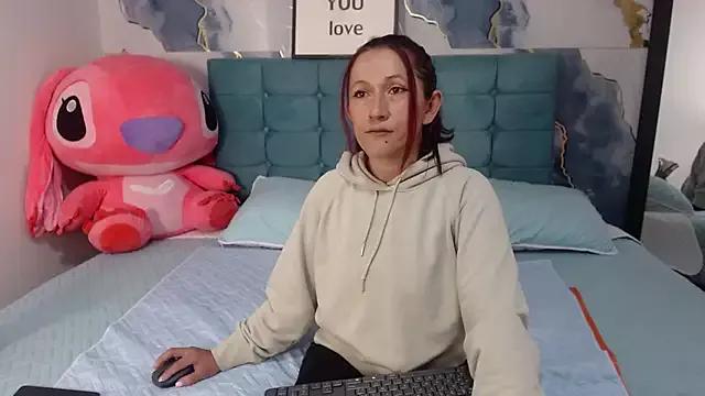_SamanthaDreams from StripChat is Freechat