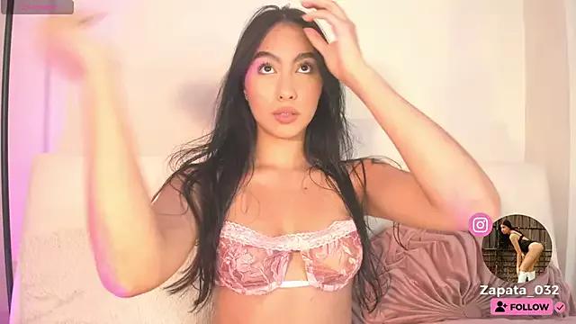 _sara_go from StripChat is Freechat