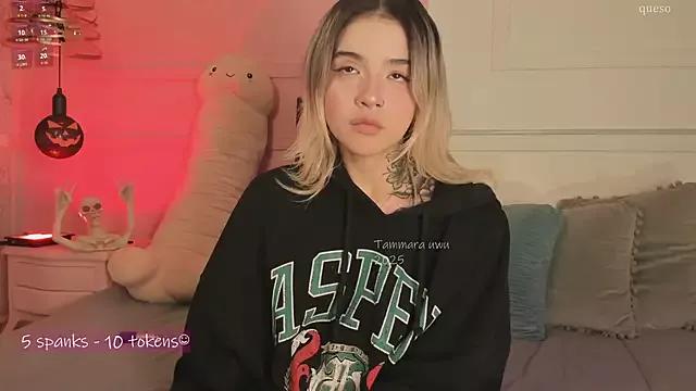 Entertain your itch for girls livestreamers with our collection of stunning models, skilled in the art of temptation and delight.