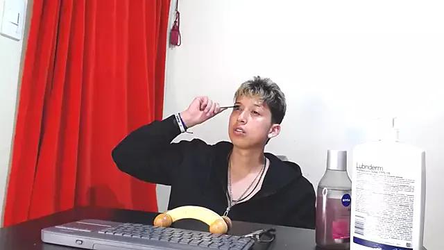 _Thomas_hot_ from StripChat is Freechat