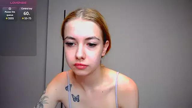 A_Karolina from StripChat is Freechat