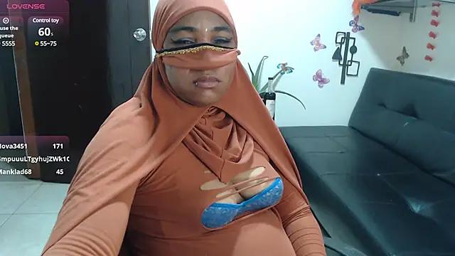 Aaliyah_brown from StripChat