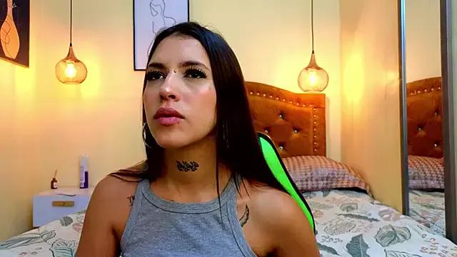 Abby_roussee from StripChat is Freechat
