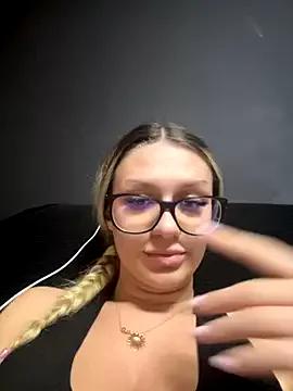 Entertain your itch for girls livestreamers with our collection of stunning models, skilled in the art of temptation and delight.