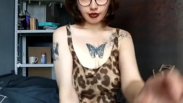 Entertain your itch for girls livestreamers with our collection of stunning models, skilled in the art of temptation and delight.