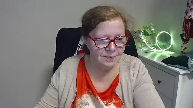 Adelewildx from StripChat is Freechat