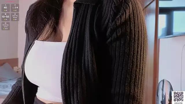 adeliantmu from StripChat is Freechat