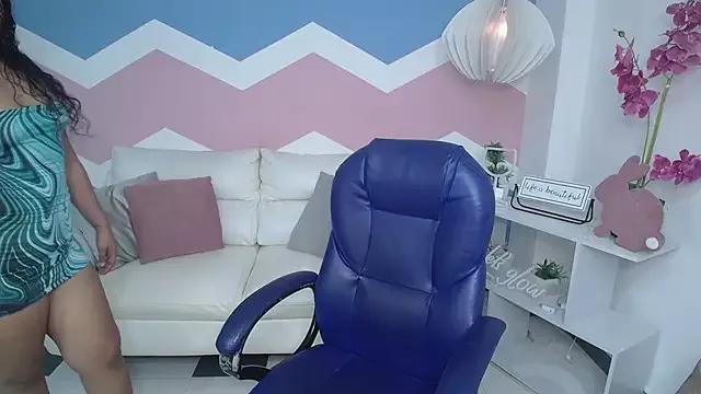 Entertain your itch for girls livestreamers with our collection of stunning models, skilled in the art of temptation and delight.