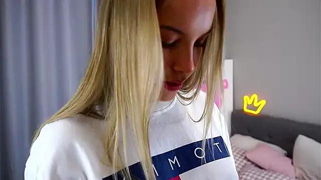 Entertain your itch for girls livestreamers with our collection of stunning models, skilled in the art of temptation and delight.