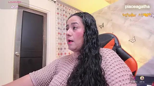 Entertain your itch for girls livestreamers with our collection of stunning models, skilled in the art of temptation and delight.