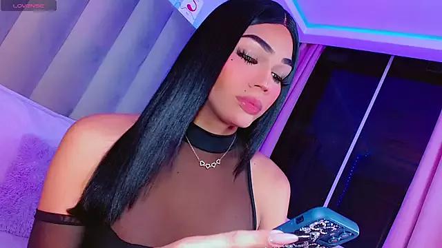 AiishaRose from StripChat is Freechat