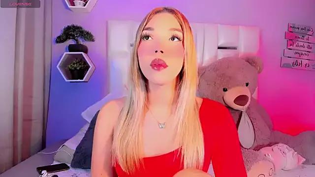 Entertain your itch for girls livestreamers with our collection of stunning models, skilled in the art of temptation and delight.