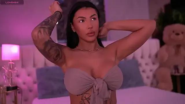 Entertain your itch for girls livestreamers with our collection of stunning models, skilled in the art of temptation and delight.