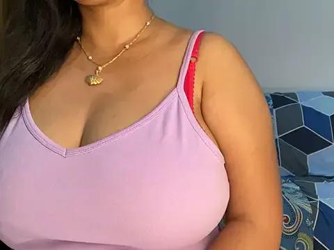 Entertain your itch for girls livestreamers with our collection of stunning models, skilled in the art of temptation and delight.