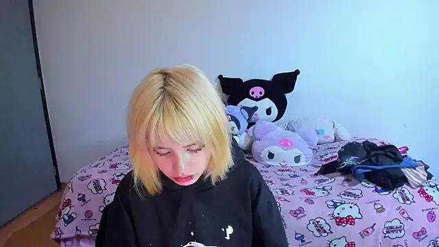 Akane-Mou from StripChat