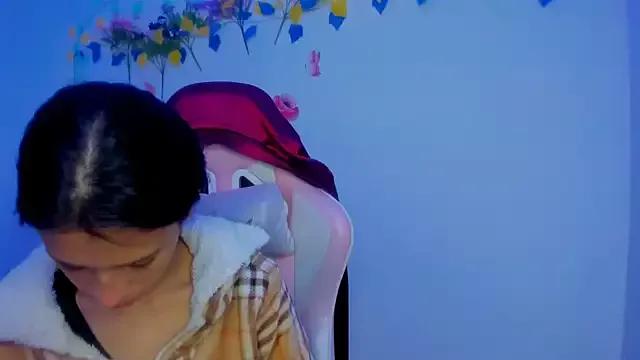 alana_collinss from StripChat is Freechat