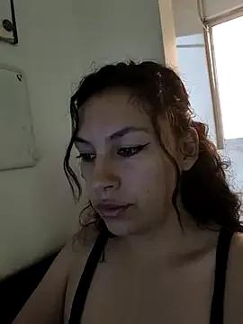 AlanaDesire from StripChat is Freechat
