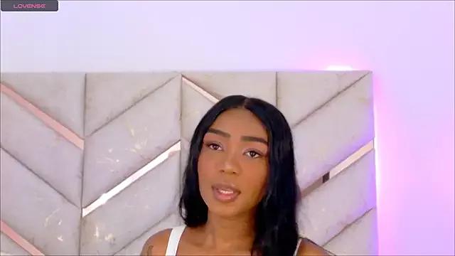 AlanaDoll from StripChat is Freechat