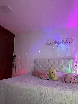 alee_lenoxx from StripChat is Freechat