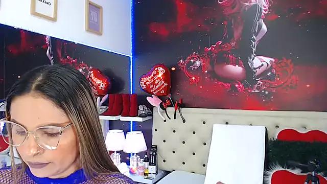 Entertain your itch for girls livestreamers with our collection of stunning models, skilled in the art of temptation and delight.