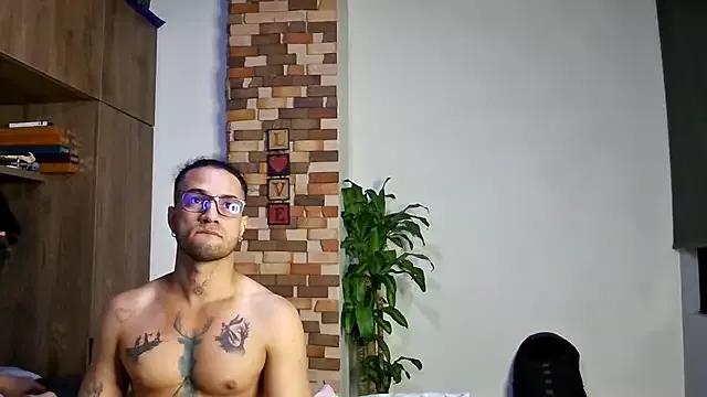 AlejandroFranko from StripChat is Freechat