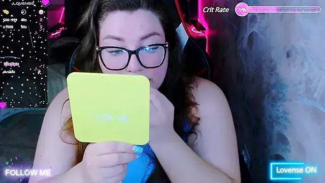 Entertain your itch for girls livestreamers with our collection of stunning models, skilled in the art of temptation and delight.