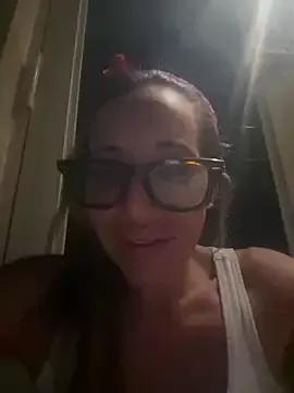 ALEXADANIELLE from StripChat is Freechat