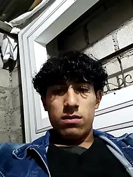 alexander32r from StripChat is Freechat