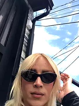 alexawinterrr from StripChat is Freechat
