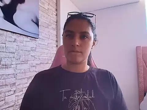 AlexxaMiiller from StripChat is Freechat