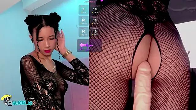 Entertain your itch for girls livestreamers with our collection of stunning models, skilled in the art of temptation and delight.