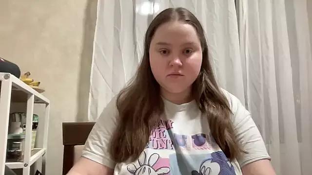 Alice898 from StripChat is Freechat