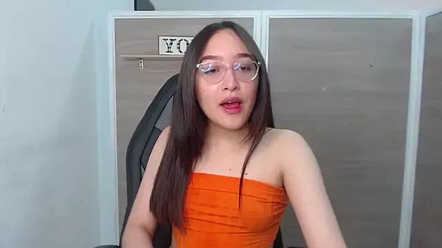 Entertain your itch for girls livestreamers with our collection of stunning models, skilled in the art of temptation and delight.