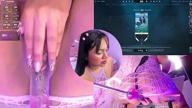 Entertain your itch for girls livestreamers with our collection of stunning models, skilled in the art of temptation and delight.