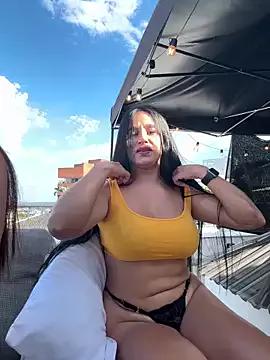 Entertain your itch for girls livestreamers with our collection of stunning models, skilled in the art of temptation and delight.